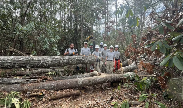 picture of AmeriCorps volunteers helping at Blue Ridge Assembly 