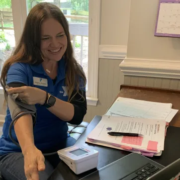 Y instructor teaching virtual Blood Pressure Self Monitoring Program class